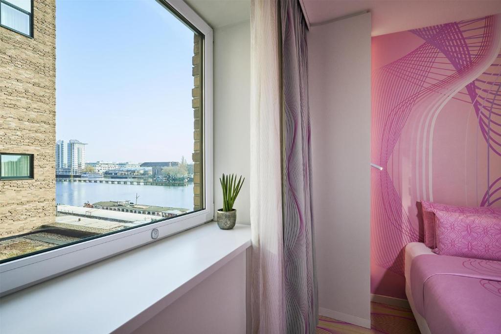nhow Berlin - Nhow Junior Suite With River View