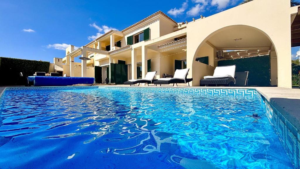 Vilamoura Amazing Golf Villa 3 With Pool by Homing