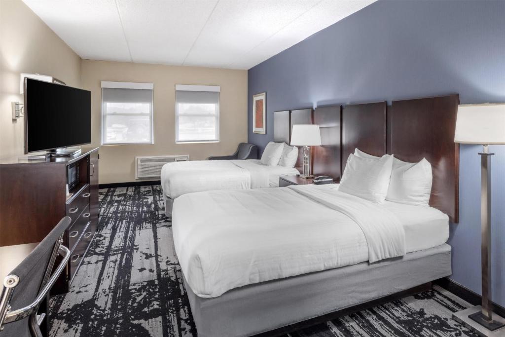 Best Western Owego Inn photo