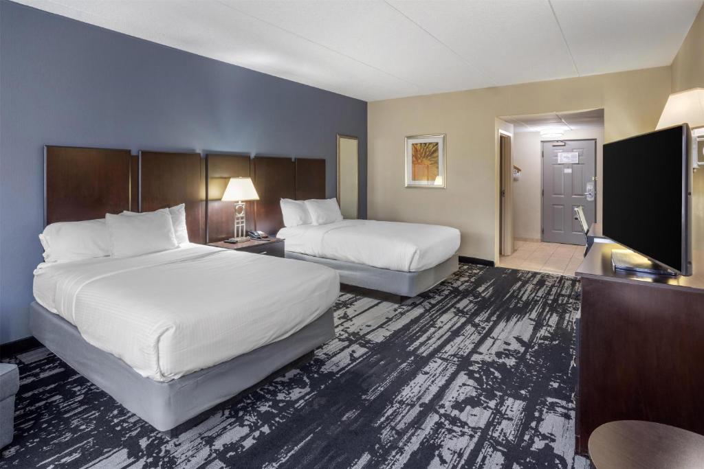 Best Western Owego Inn photo