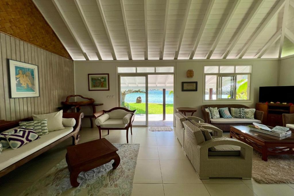 Villa Ohana - 4BR Beachfront Villa - photo 11 - Moorea, Polynésie