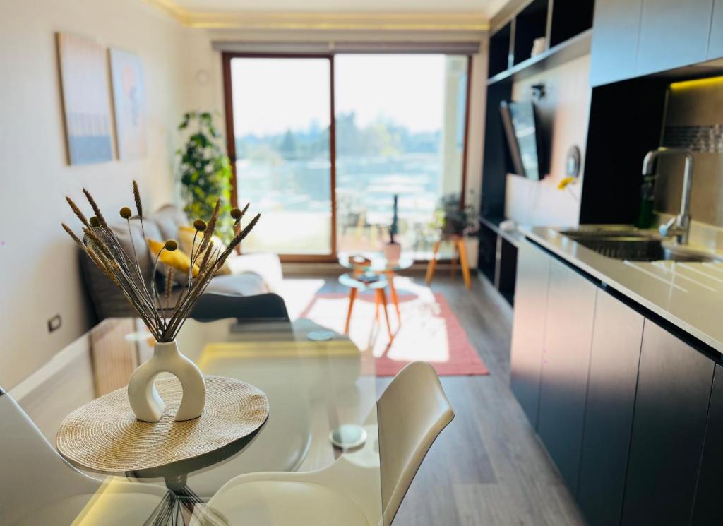 Moderno Departamento Equipado Estacionamiento Privado 2D-2B con Excelente ubicación en Los Ángeles - Housity