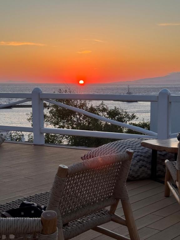 Merriam mykonos town