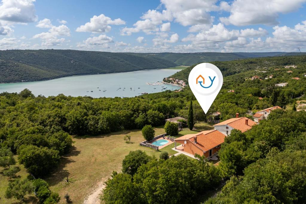 Pool House in Greenery near Trget - Happy Rentals