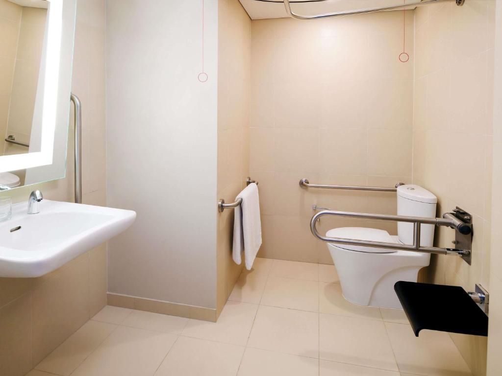 Novotel Dubai Al Barsha - 
