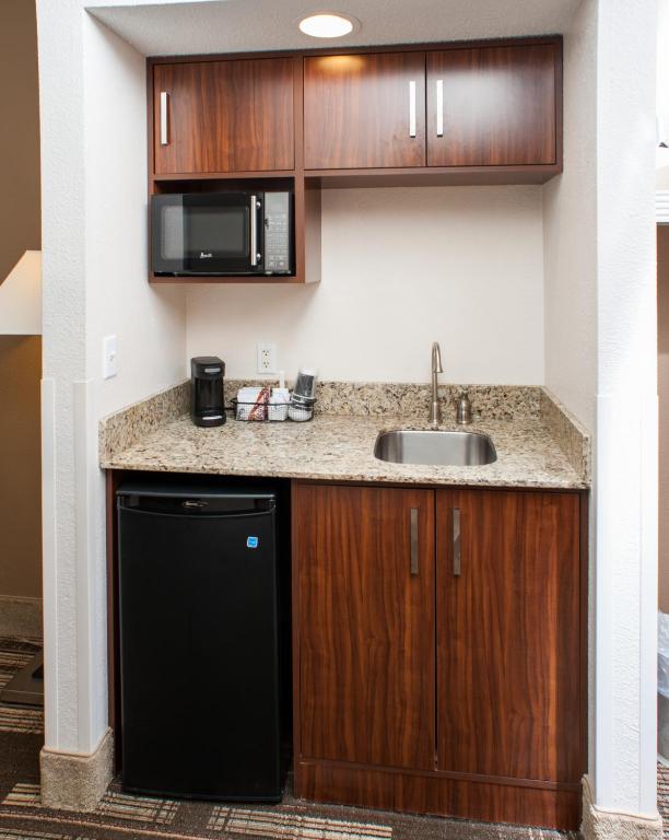 Northfield Inn Suites and Conference Center photo