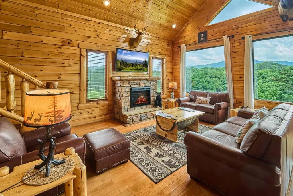 Epic Mountain Views, Hot Tub, Game Room, Sleeps 10