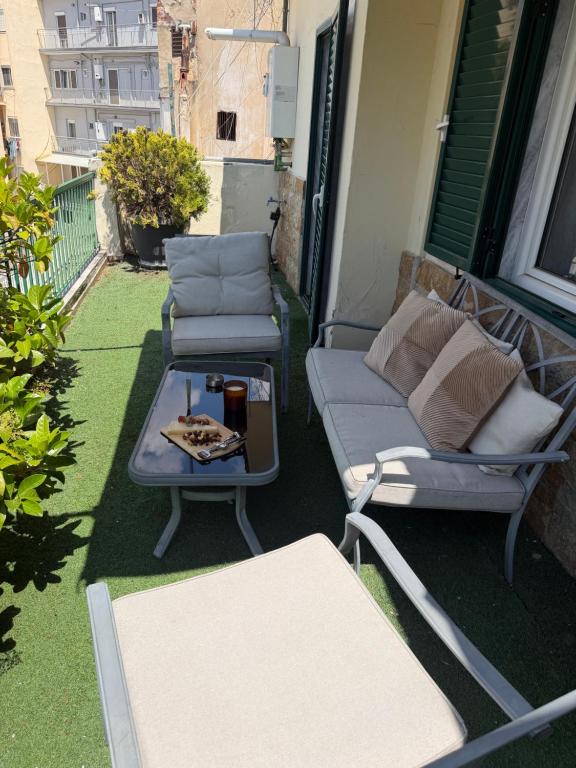 Cozy Garden Apartment