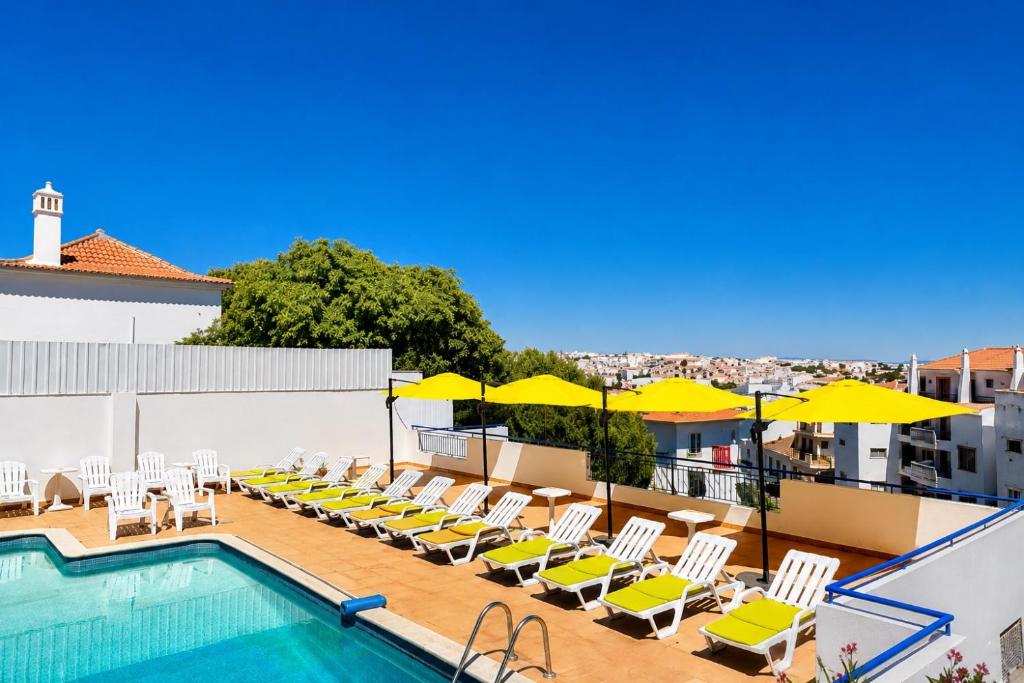 Albufeira Beach Apartment 3 Min Walk to Beach