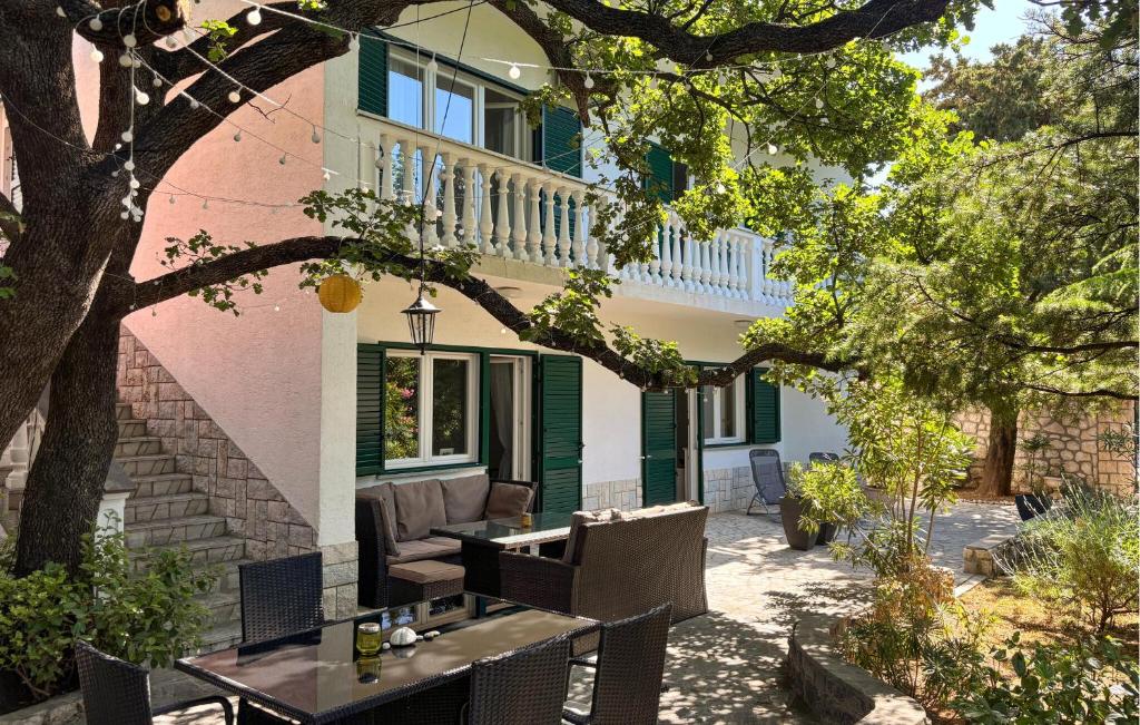 Nice Apartment In Novi Vinodolski With Wifi