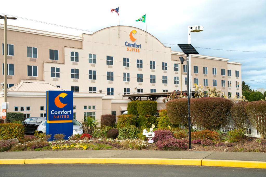 Comfort Suites Airport Tukwila Seattle photo