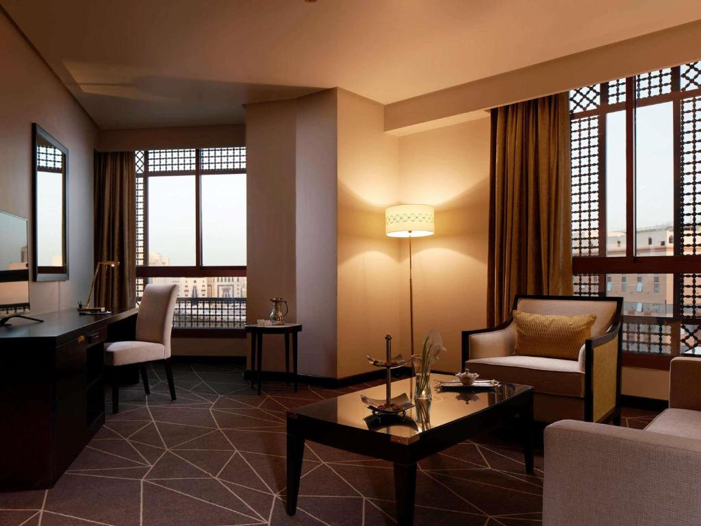 PULLMAN ZAMZAM MADINA