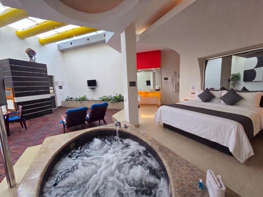 Hotel Alcampo photo
