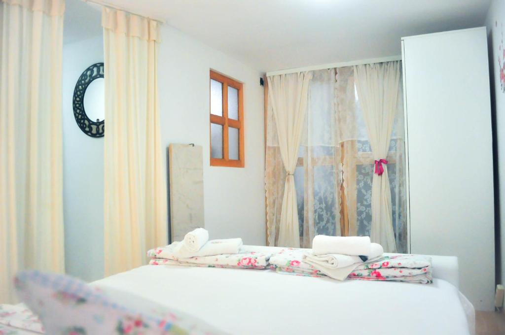 Łóżko lub łóżka w pokoju w obiekcie Apartment Premsai