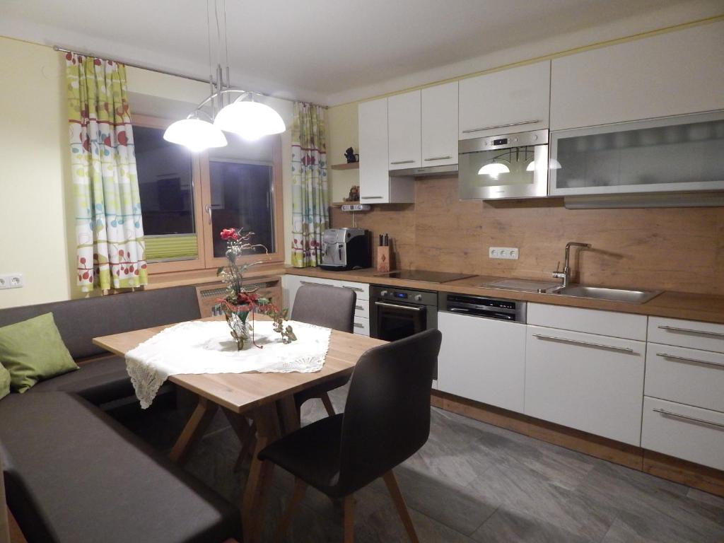 Kuchyňa alebo kuchynka v ubytovaní Haus Speck`n