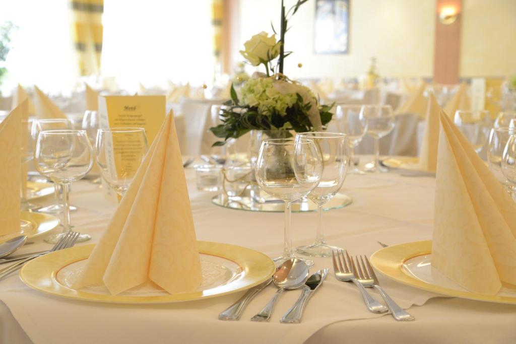 Restaurace v ubytování Hotel Alt Riemsloh