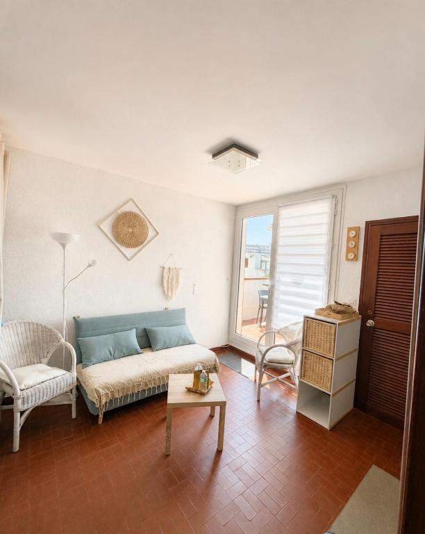 AZUR- Charmant T2 2mn de la plage Wifi Parking Terrasse