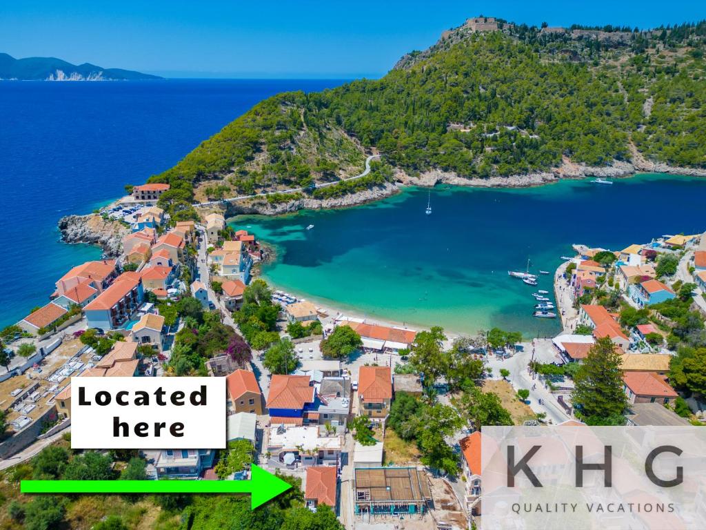 a view of a town with a beach at Jerrys House in Asos