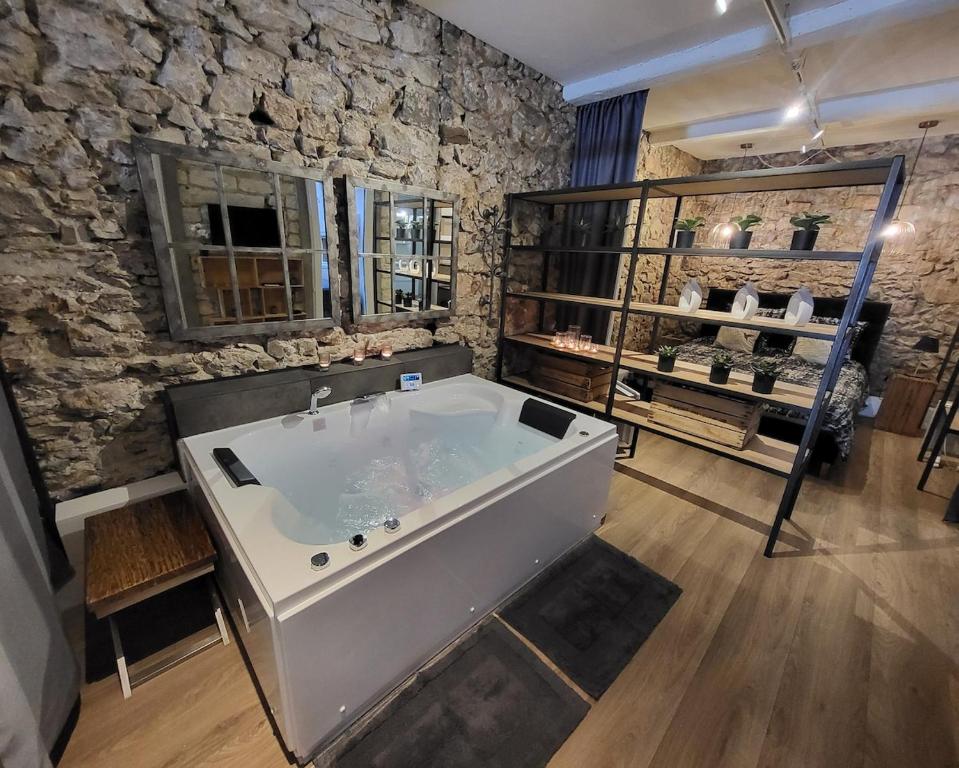 Le 79 Balnéo Loft Déco Authentique Centre climatisation