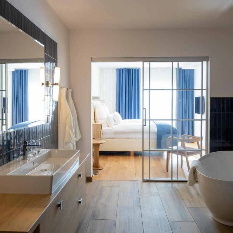 Gulfhof bei Kletzsch Apartments & Ferienwohnungen in Großefehn Ostfriesland - Apartment Mit 1 Schlafzimmer Und Terrasse