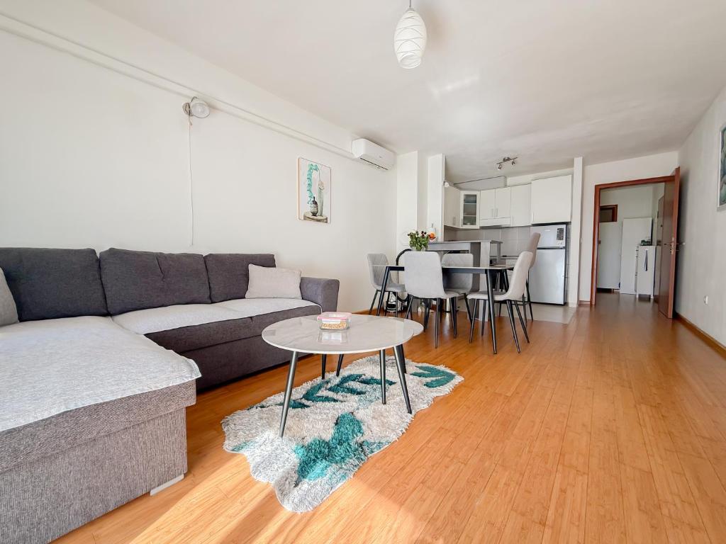 Viamis Apartment 10 Min Walk to Center