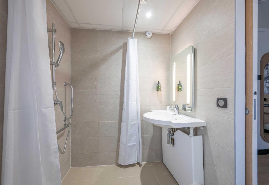 B&B HOTEL Bordeaux Mérignac Cadera Aéroport - Chambre Double - Accès Personnes Handicapées