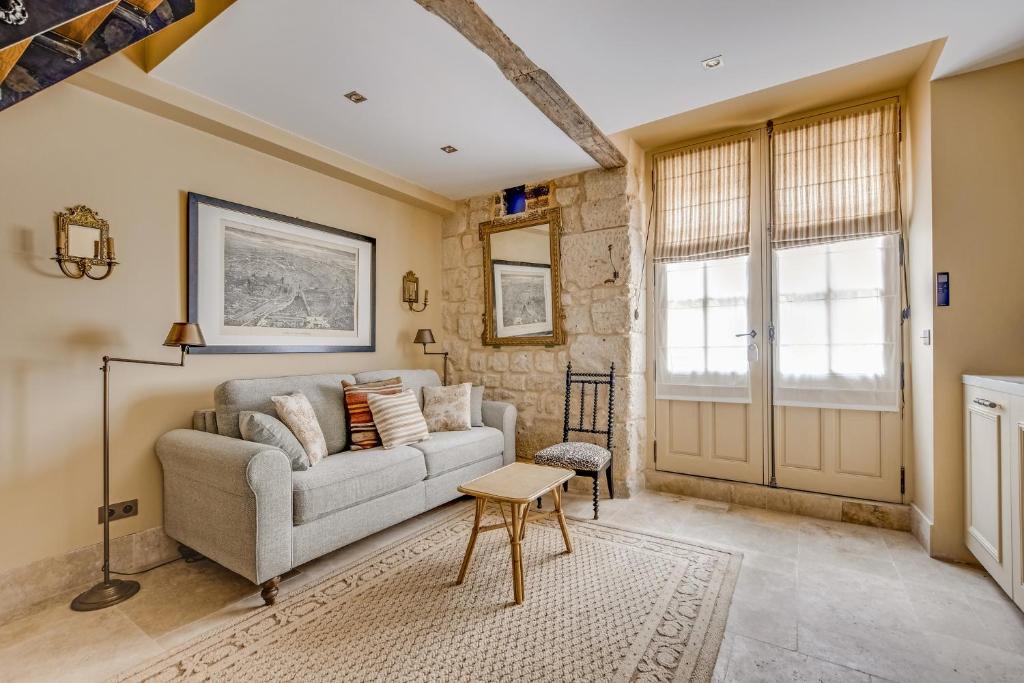 Pick A Flat's Apartments in Saint Germain - Paul-Louis Courier