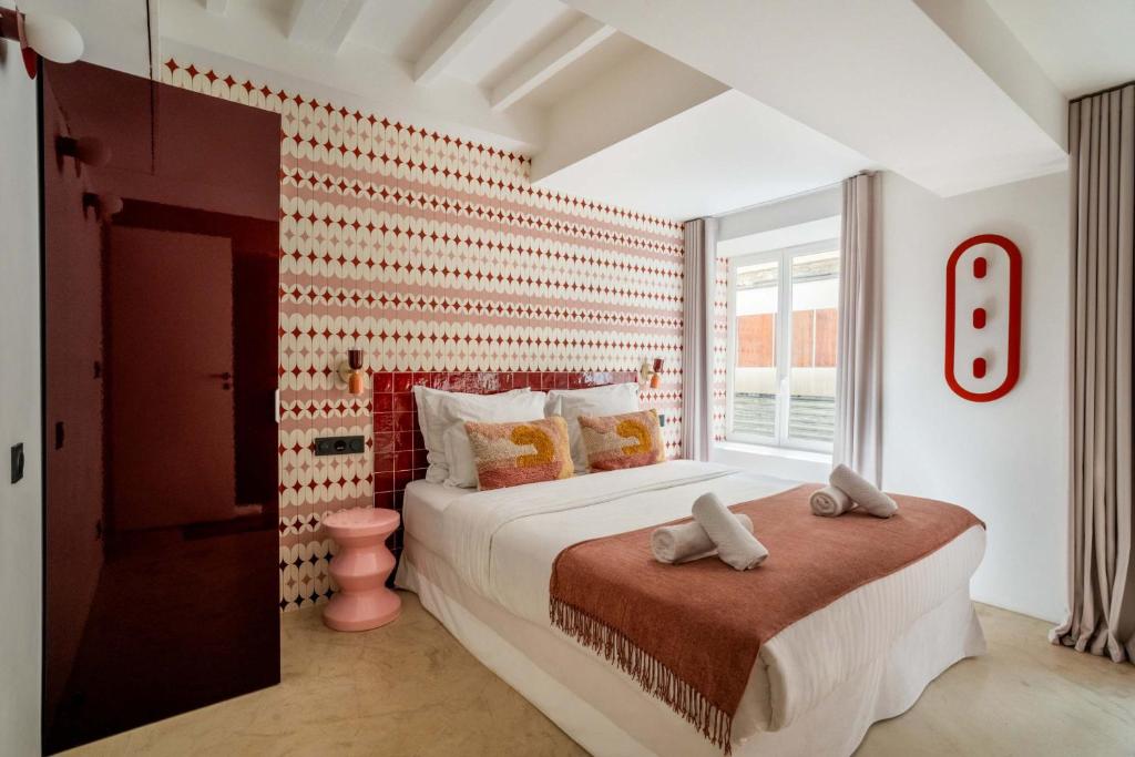 Les Halles - Luxurious & colorful 5BD for 16 guest