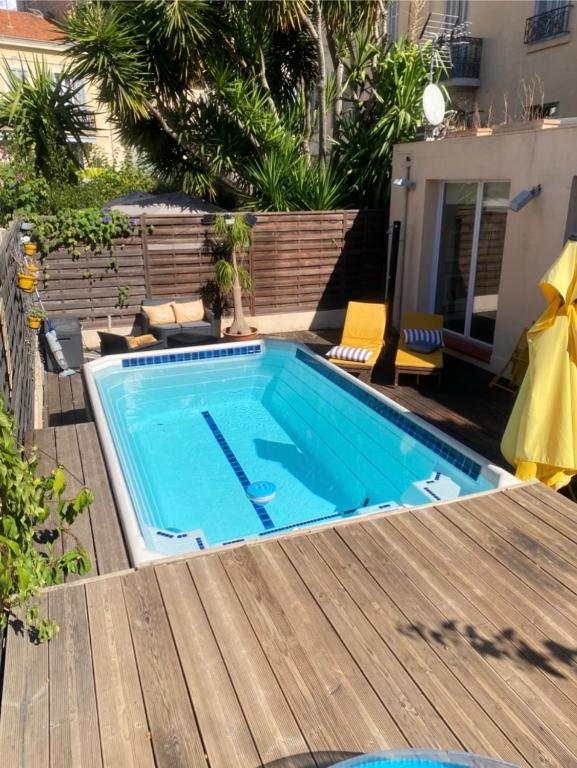 Appartement 4 chambres piscine et terrasse 125 m2