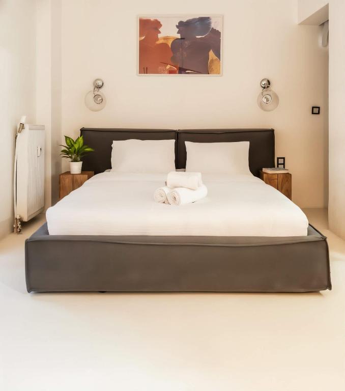 Athenian Greek Art Apt next to Acropolis & Metro