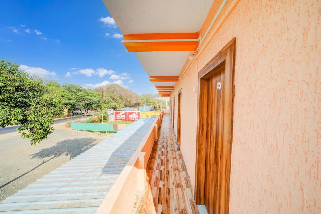 Gallery image of Hotel O queen hotel & restaurant in Bhopal