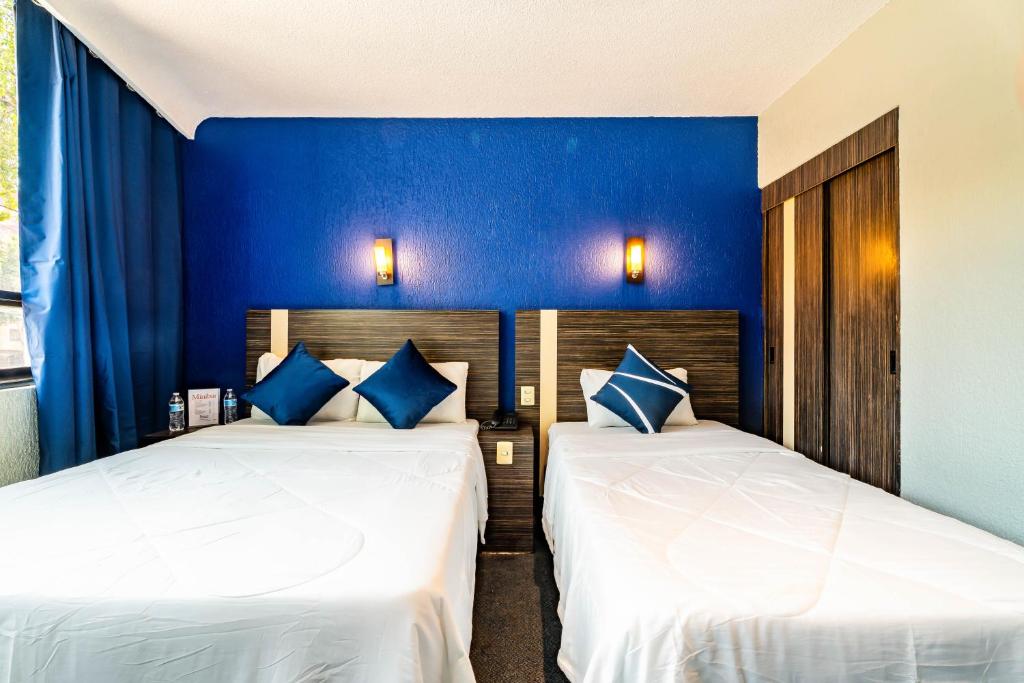 Hotel Arizona photo