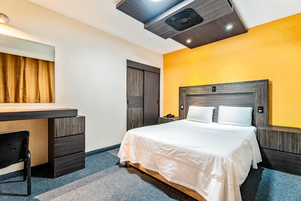 Hotel Arizona photo