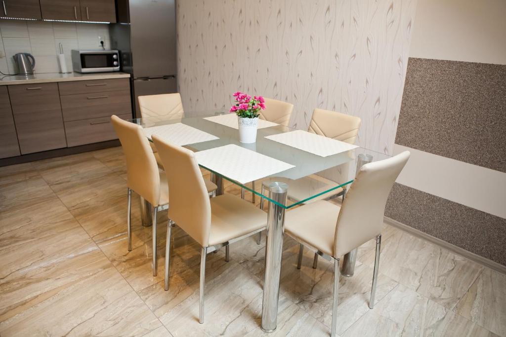 Kuchyňa alebo kuchynka v ubytovaní Apartamenty by Hanna