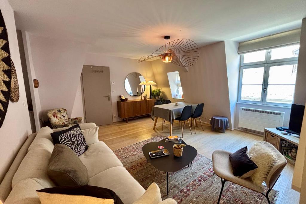 Quiet 2-bdrm flat in central Strasbourg
