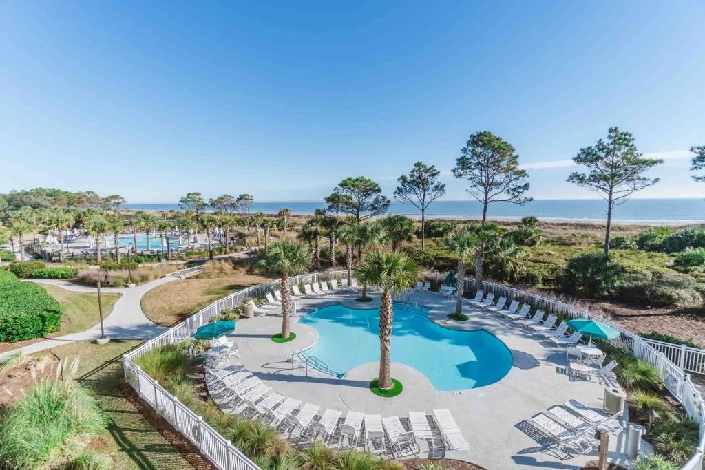 Stunning Views!!-Oceanfront Villa-Heated Pool-Private Balcony-Tiki Bar-Walk to Coligny Plaza