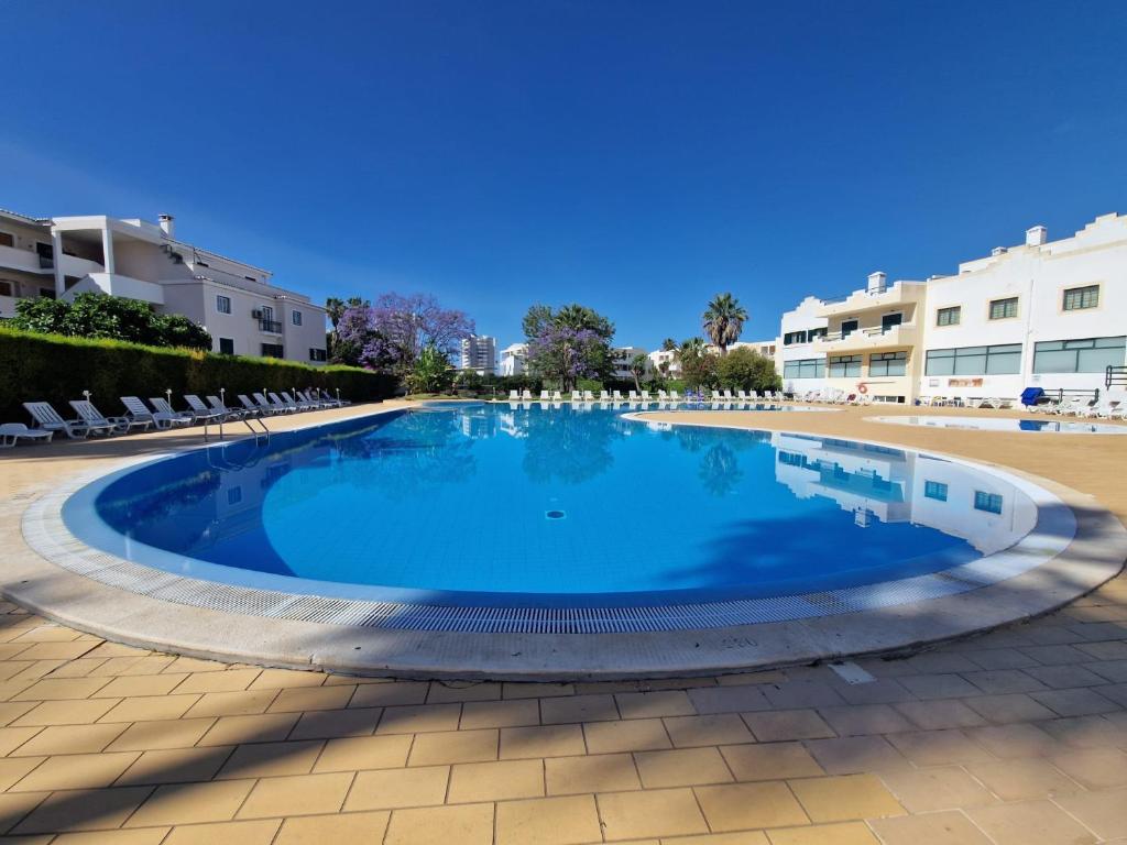 Dunas Alvor in city center, pool and parking