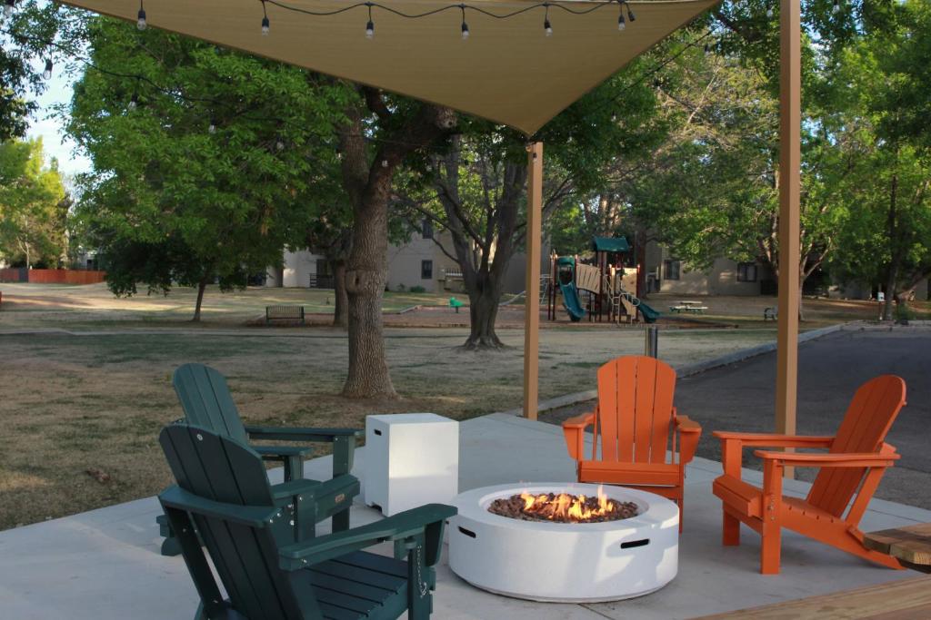 Boulder Twin Lakes Inn - Housity