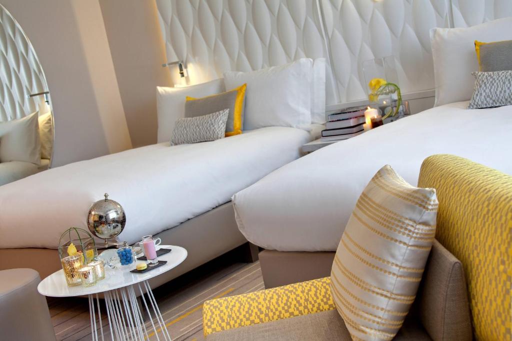 Renaissance Aix-en-Provence Hotel - Habitación Familiar Con 2 Camas Dobles