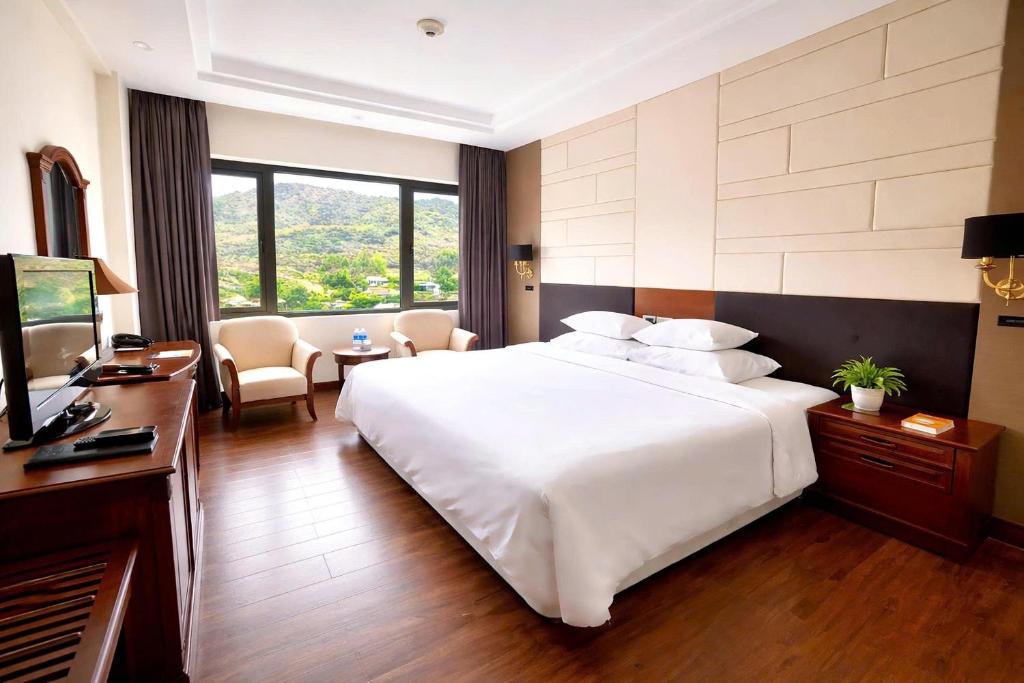 Sai Gon Ha Long Hotel - スーペリア ダブルルーム ヒルビュー