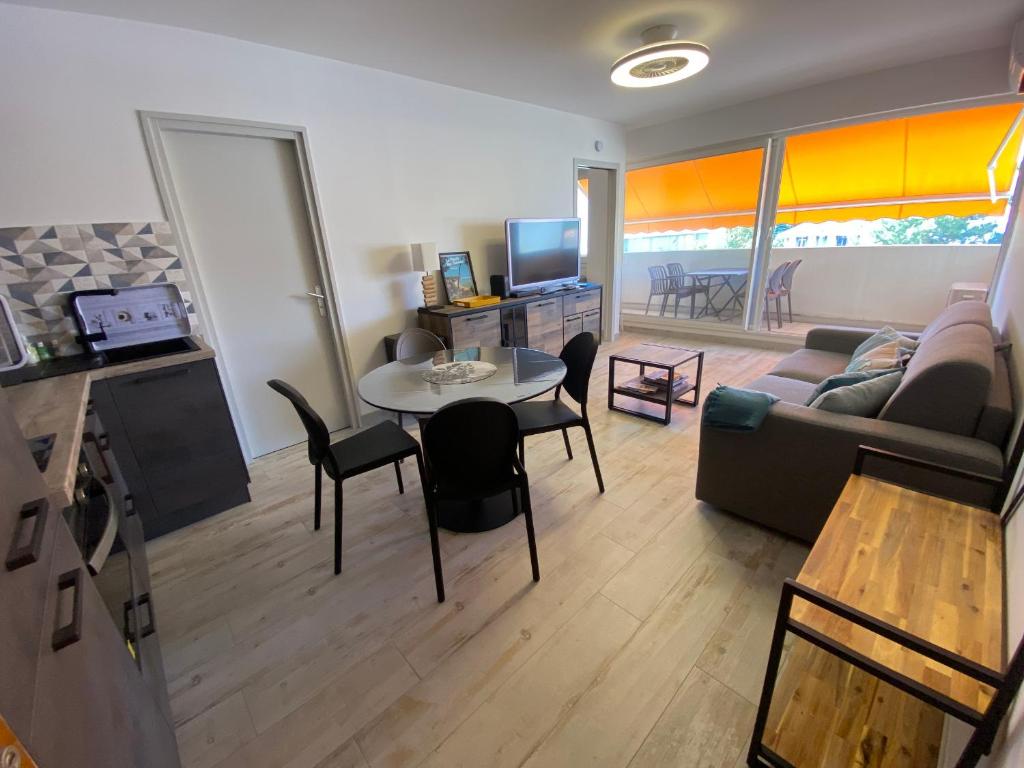 Appartement T2 avec terrasse sud - Accès plage