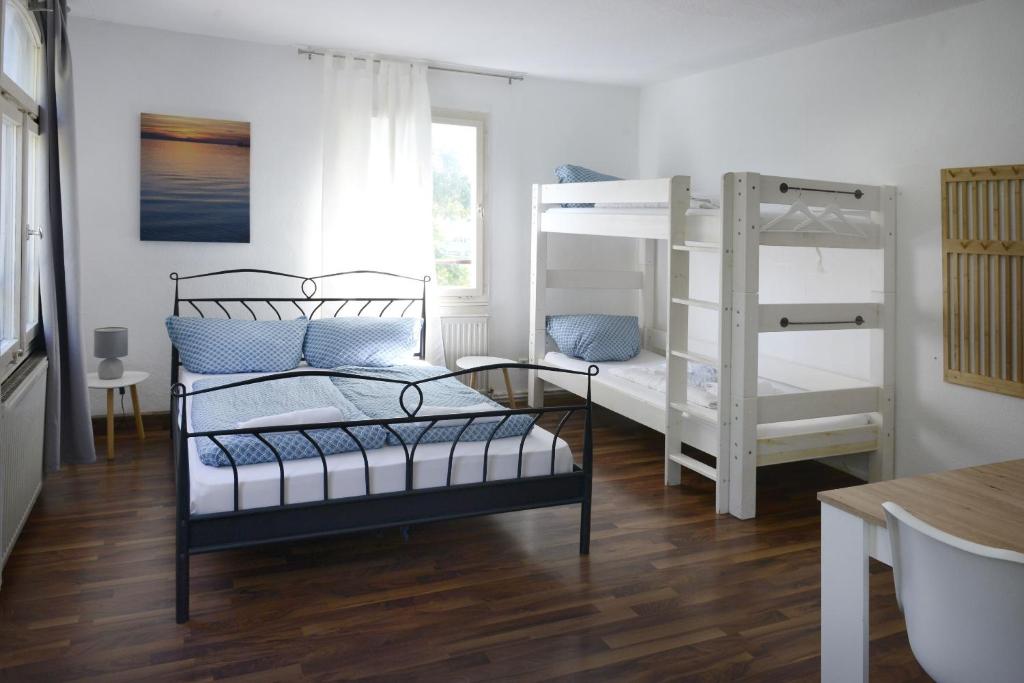 Westküste Lindau - Quadruple Room With Shared Bathroom