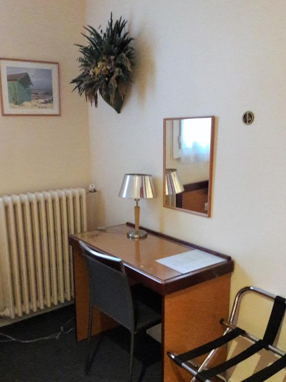 
Single Room with Garden View
