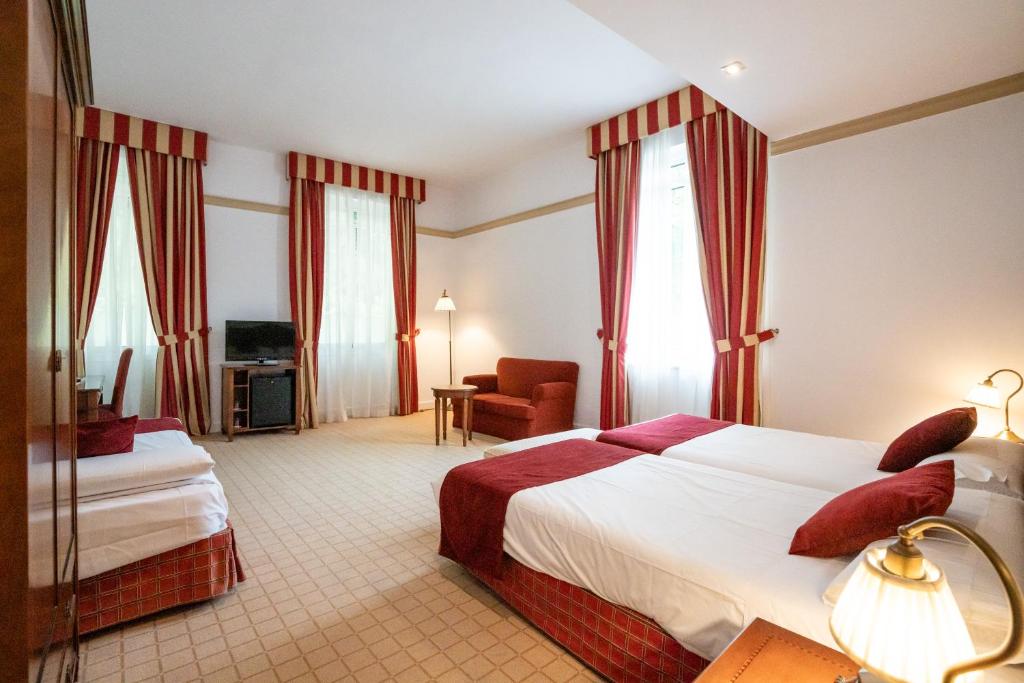 Gran Hotel Pelayo - Standard Triple Room