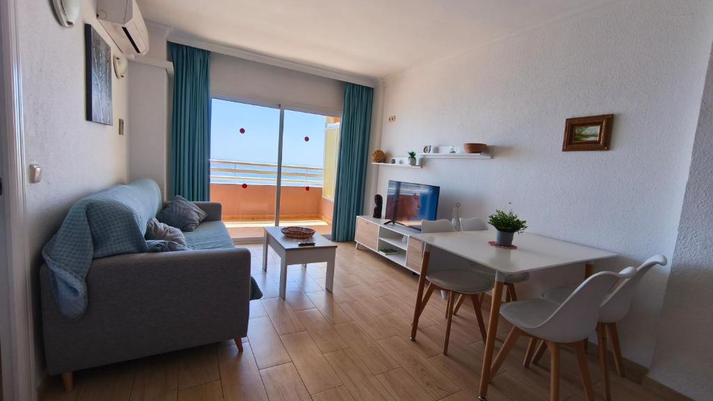 Apartamento Stella Maris en 1º Línea de playa con vistas Mar y AC en Fuengirola Boliches