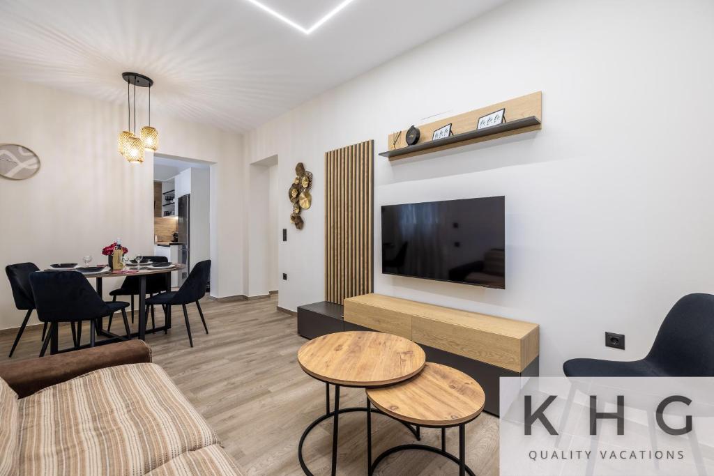 Corner apartment near Deboset bridge