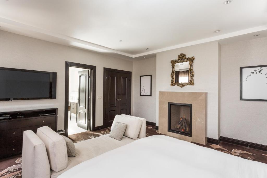 Montecito Inn - Apartment With Mountain View