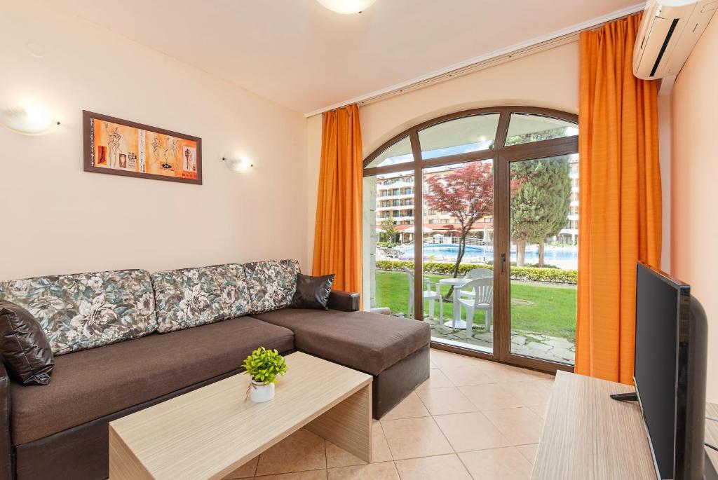 Royal Sun Apartments - 
