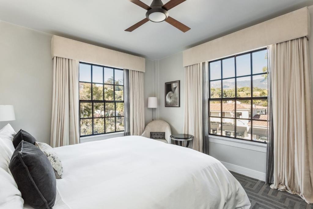Montecito Inn - King Room With Mountain View