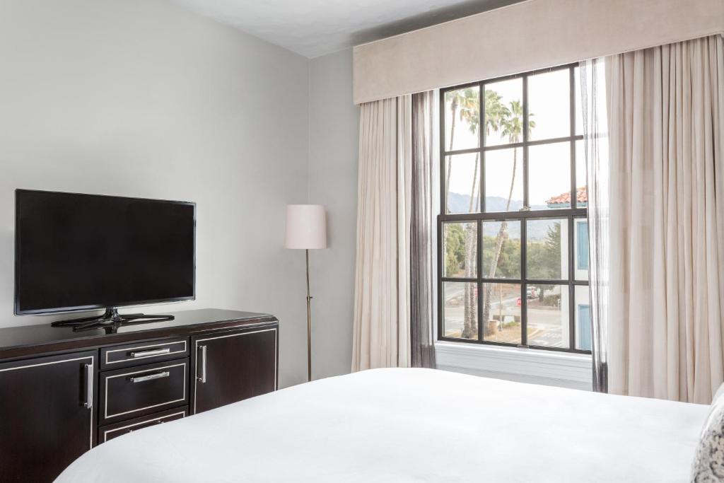 Montecito Inn - Queen Room